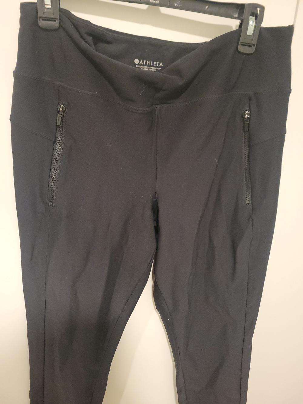 Athleta Black High-Rise Zip Pocket Leggings with V-Waist